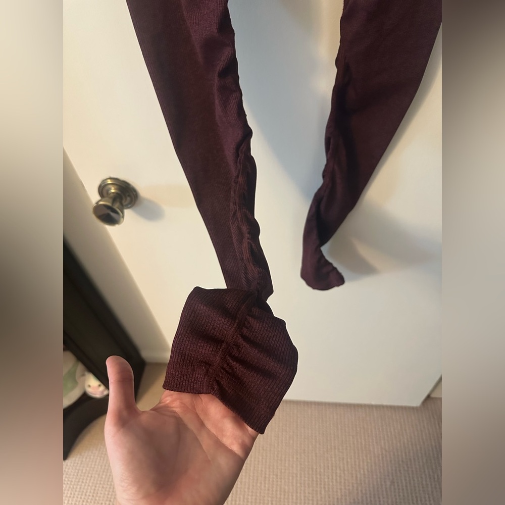 Alo Yoga Goddess Ruched Burgundy Leggings Womens Size S - Picture 5 of 7